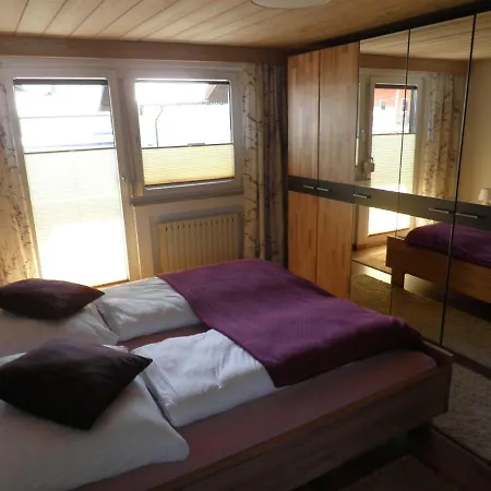 Haus Glaetzle דירה